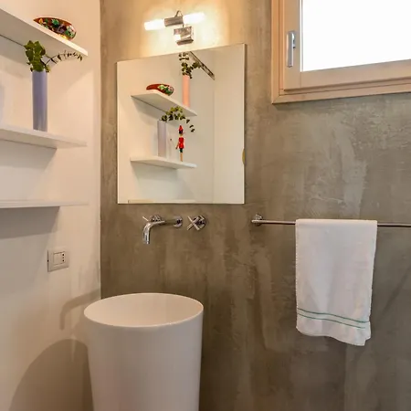 Apartment I Due Leoni *